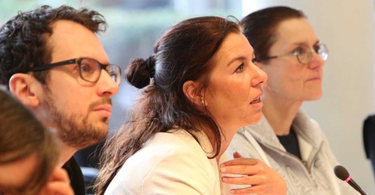 Alexander Nöhring, Lisa Yashodhara Haller und Petra Sitte (v.l.n.r.) auf der Familienkonferenz der Linksfraktion am 18. März 2019 in Berlin. Foto: Malte Daniljuk Alexander Nöhring, Lisa Yashodhara Haller und Petra Sitte (v.l.n.r.) auf der Familienkonferenz der Linksfraktion am 18. März 2019 in Berlin. Foto: Malte Daniljuk