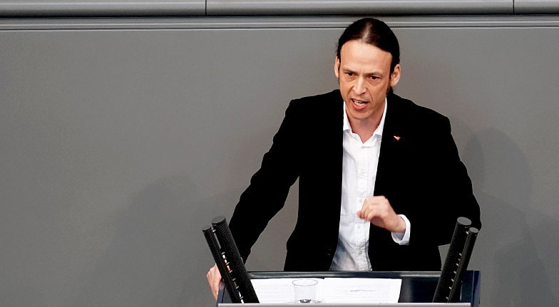 Pascal Meiser am Redepult des Bundestags Pascal Meiser am Redepult des Bundestags