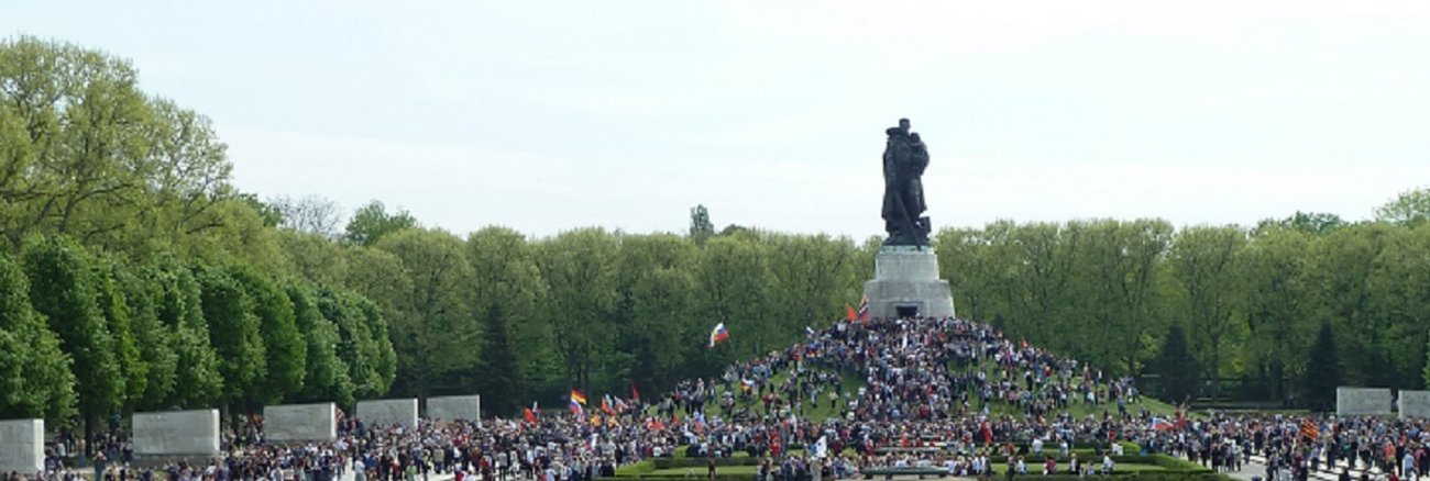 Treptower Ehrenmal Tag des Sieges 2015 02