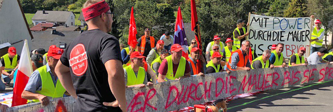 Riva streik beschaeftigte arbeit arbeiter kundgebung tarifvertrag 1140x384