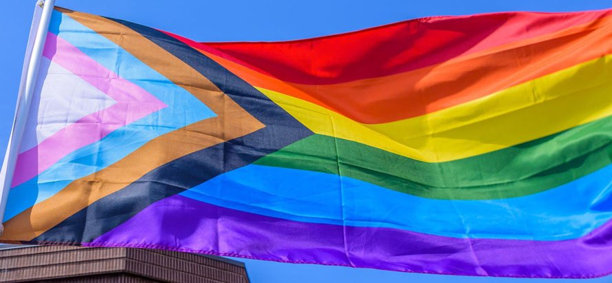 Flagge der  LGBTQIA*-Community