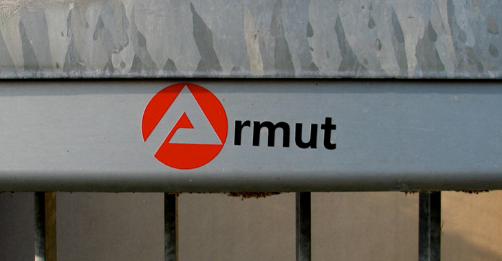 Mit dem Buchstaben A aus dem Arbeitsagentur-Symbol ist das Wort Armut zusammengesetzt © flickr.com/leralle Mit dem Buchstaben A aus dem Arbeitsagentur-Symbol ist das Wort Armut zusammengesetzt © flickr.com/leralle