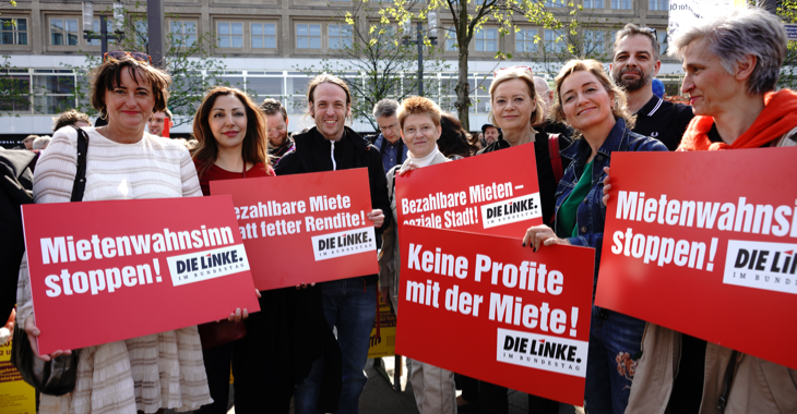 Mitglieder der Linksfraktion am 6. April 2019 in Berlin auf der Demonstration gegen Mietenwahnsinn © Olaf Krostiz Mitglieder der Linksfraktion am 6. April 2019 in Berlin auf der Demonstration gegen Mietenwahnsinn © Olaf Krostiz