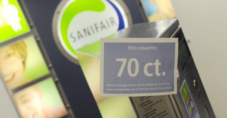 70 Cent für die Toilettennutzung auf Autobahn-Raststätten bei Sanifair, einer 100-prozentigen Tochter von Tank & Rast © Tobias Hase/dpa