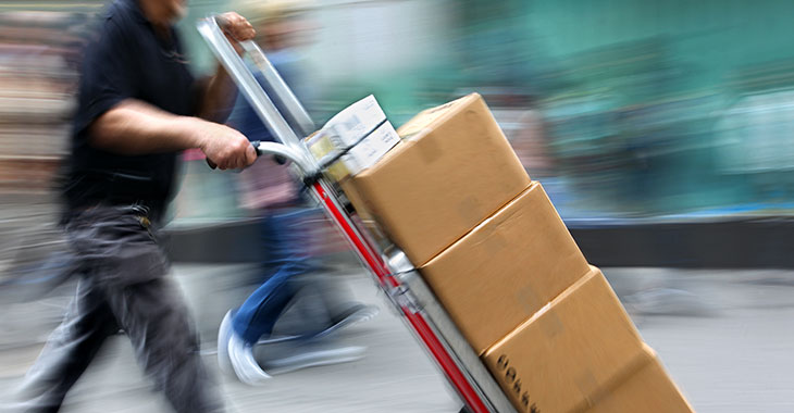 Stress: Paketzusteller bei der Arbeit ©istockphoto.com/blurAZ Stress: Paketzusteller bei der Arbei