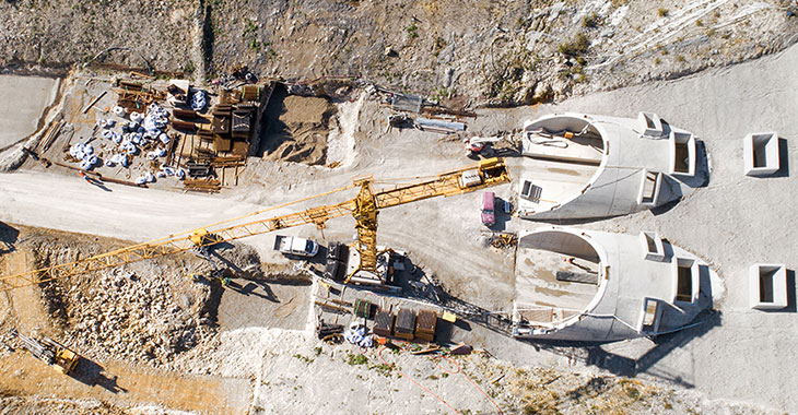 Baustelle eines Eisenbahntunnels © istockphoto.com / ollo Baustelle eines Eisenbahntunnels