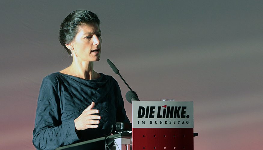 Sahra Wagenknecht am Rednerpult bei der Türkei-Konferenz der Fraktion DIE LINKE am 27.03.2017 Sahra Wagenknecht am Rednerpult bei der Türkei-Konferenz der Fraktion DIE LINKE am 27.03.2017
