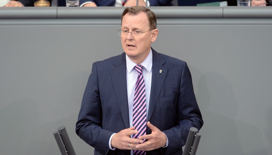 Thüringens Ministerpräsident Bodo Ramelow am Rednerpult des Bundestages © DBT/Achim Melde Thüringens Ministerpräsident Bodo Ramelow am Rednerpult des Bundestages © DBT/Achim Melde