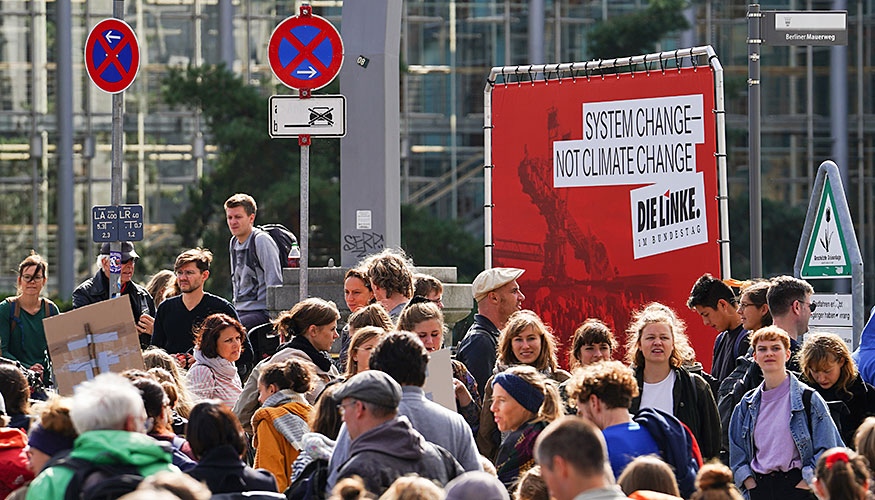 Proteste gegen die Klimapolitik der Bundesregierung in Berlin Proteste gegen die Klimapolitik der Bundesregierung in Berlin