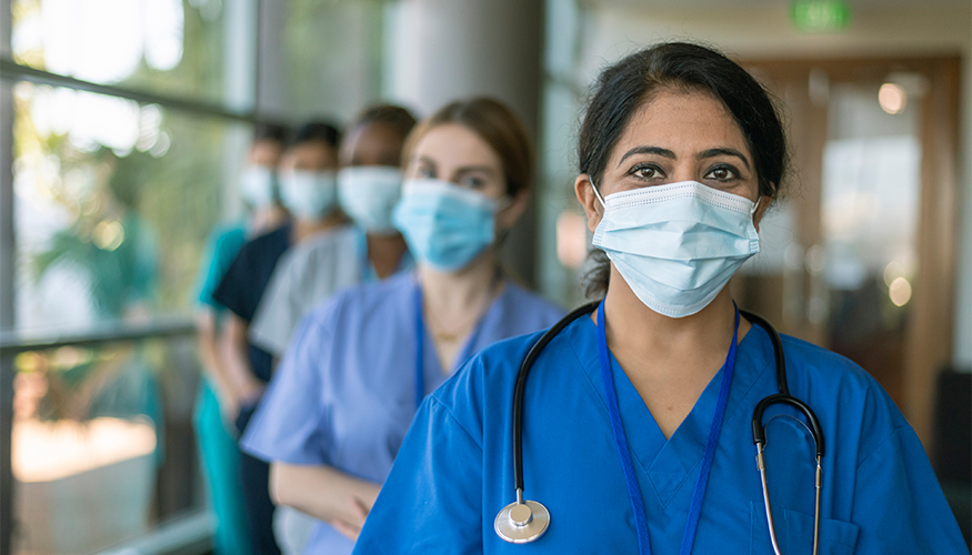 Über der Belastungsgrenze: Pflegerinnen im Krankenhaus Foto: istock Über der Belastungsgrenze: Pflegerinnen im Krankenhaus Foto: istock